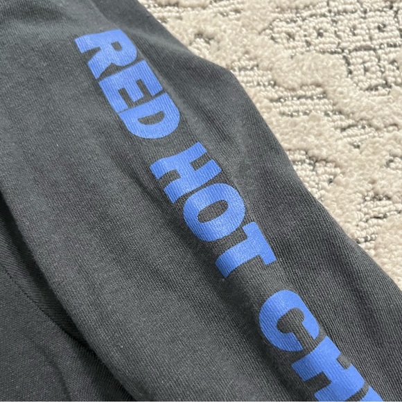 🎸 '21 Red Hot Chili Peppers RHCP Behind The Sun Multi Arm Text Long Sleeve T - Picture 11 of 12